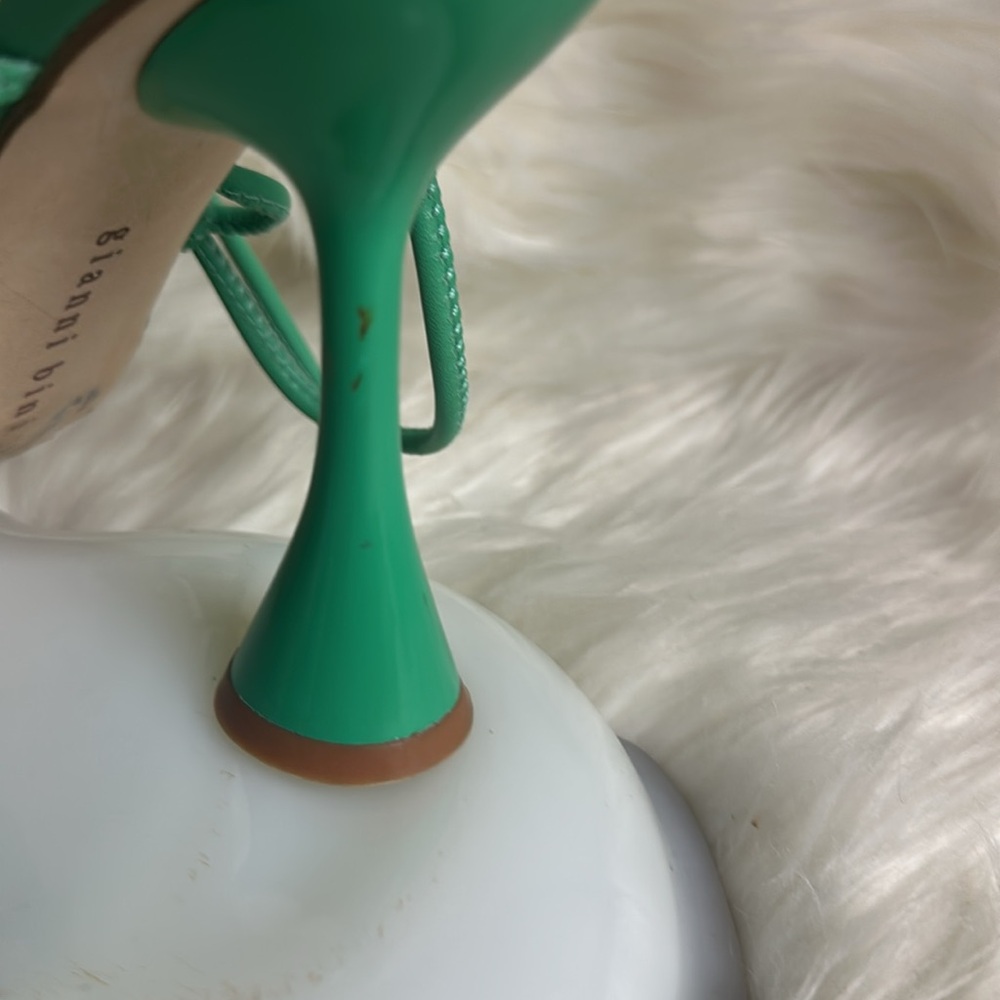 Gianni Bini Green Strappy Women's Shoes - Picture 6 of 9